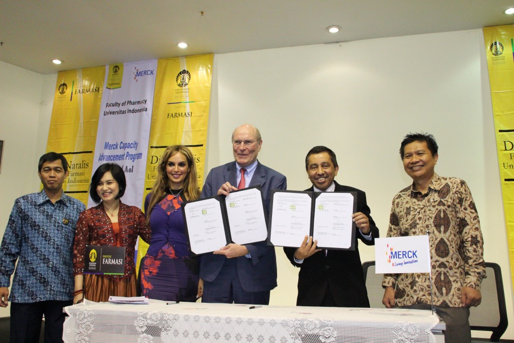 Signing AoI Merck With Faculty of Pharmacy, University of Indonesia